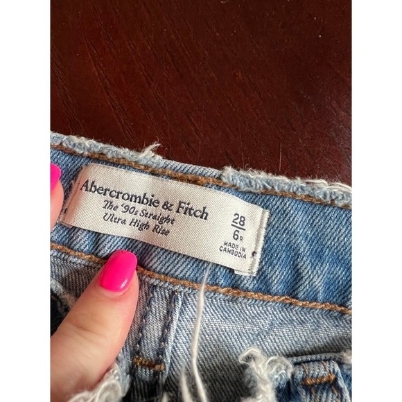 Abercrombie & Fitch 90s Straight Ultra High Rise Jeans - Picture 2 of 5
